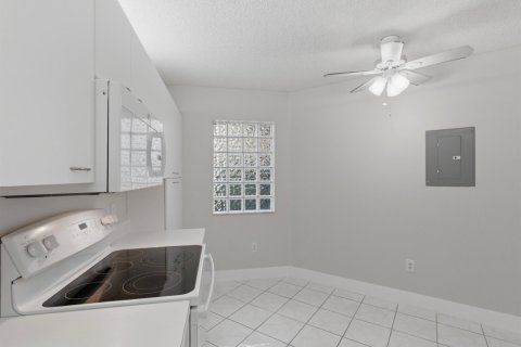 Copropriété à vendre à Boynton Beach, Floride: 3 chambres, 127.65 m2 № 2146836 - photo 2