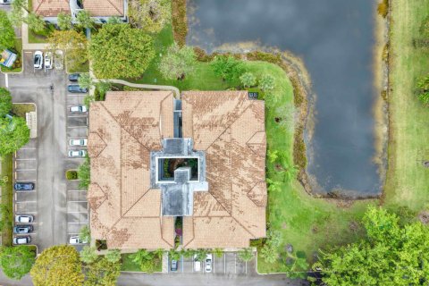 Copropriété à vendre à Boynton Beach, Floride: 3 chambres, 127.65 m2 № 2146836 - photo 4