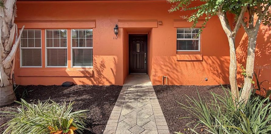 House in Orlando, Florida 2 bedrooms, 92.34 sq.m. № 2399315