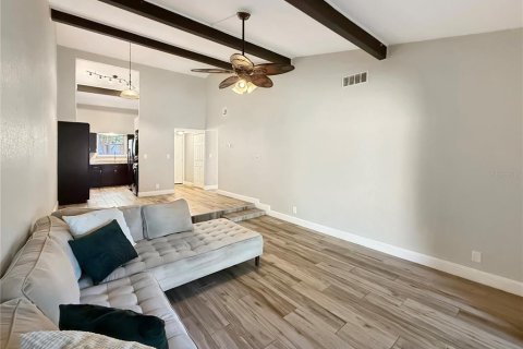 House in Orlando, Florida 2 bedrooms, 92.34 sq.m. № 2399315 - photo 18