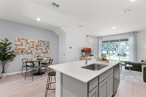 Townhouse in Orlando, Florida 3 bedrooms, 155.43 sq.m. № 1882986 - photo 6