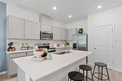 Townhouse in Orlando, Florida 3 bedrooms, 155.43 sq.m. № 1882986 - photo 4