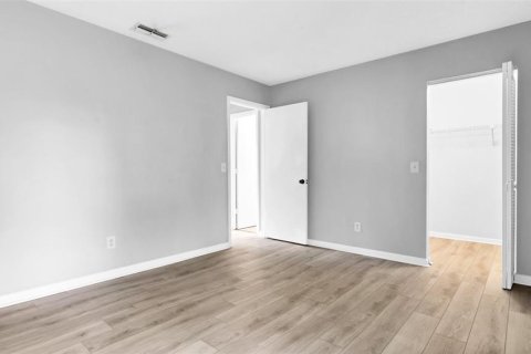 Adosado en alquiler en Tampa, Florida, 2 dormitorios, 99.59 m2 № 1901113 - foto 15