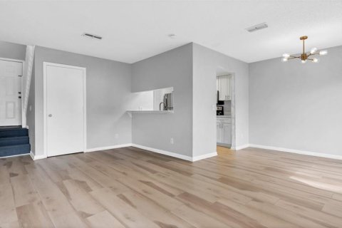Adosado en alquiler en Tampa, Florida, 2 dormitorios, 99.59 m2 № 1901113 - foto 5