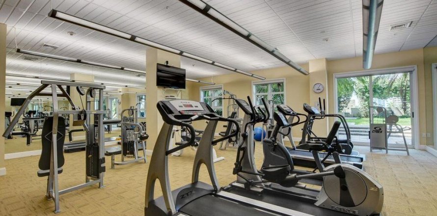 Condominio en West Palm Beach, Florida, 2 dormitorios  № 1168682