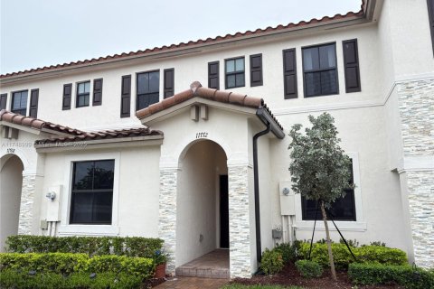 Townhouse in Homestead, Florida 3 bedrooms, 123.37 sq.m. № 1705654 - photo 2