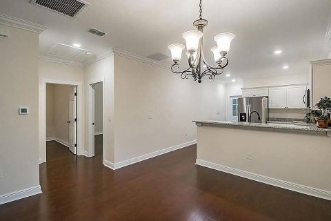 House in Tampa, Florida 3 bedrooms, 156.26 sq.m. № 1737414 - photo 6