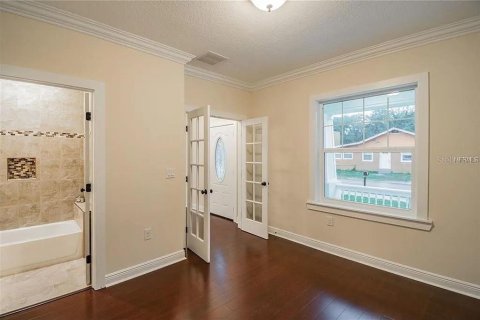 House in Tampa, Florida 3 bedrooms, 156.26 sq.m. № 1737414 - photo 11