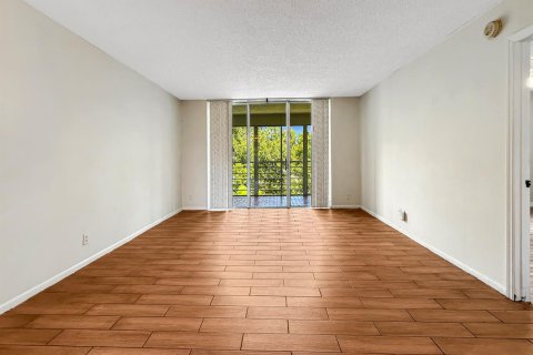 Copropriété à vendre à Lauderdale Lakes, Floride: 2 chambres, 89.19 m2 № 2363035 - photo 4