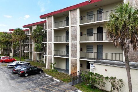 Copropriété à vendre à Lauderdale Lakes, Floride: 2 chambres, 89.19 m2 № 2363035 - photo 29