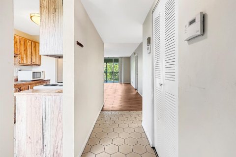 Copropriété à vendre à Lauderdale Lakes, Floride: 2 chambres, 89.19 m2 № 2363035 - photo 12