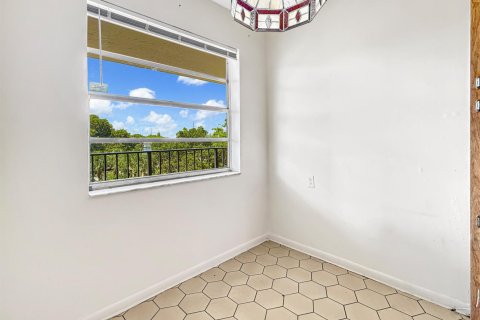 Copropriété à vendre à Lauderdale Lakes, Floride: 2 chambres, 89.19 m2 № 2363035 - photo 13