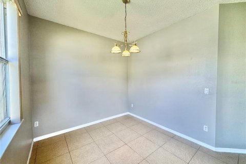 Villa ou maison à louer à Orlando, Floride: 4 chambres, 159.05 m2 № 1847445 - photo 4