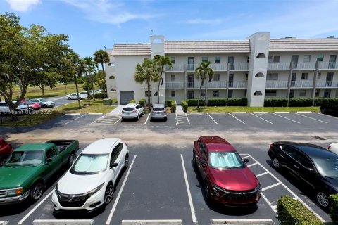 Condo in Sunrise, Florida, 1 bedroom  № 1711757 - photo 12