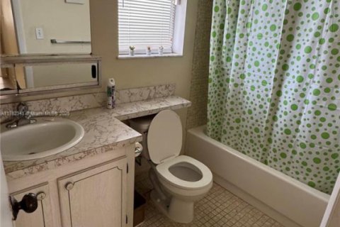 Condo in Sunrise, Florida, 1 bedroom  № 1711757 - photo 10