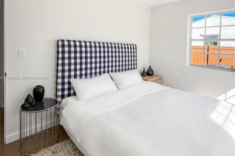 Villa ou maison à vendre à West Palm Beach, Floride: 4 chambres, 165.74 m2 № 2005134 - photo 4