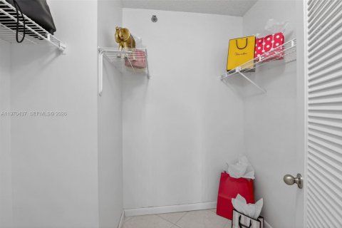 Condominio en venta en Davie, Florida, 2 dormitorios, 99.41 m2 № 2033008 - foto 21