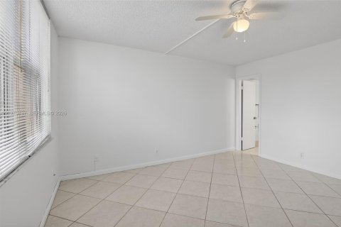 Condominio en venta en Davie, Florida, 2 dormitorios, 99.41 m2 № 2033008 - foto 11