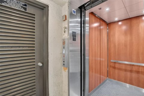 Condominio en venta en Davie, Florida, 2 dormitorios, 99.41 m2 № 2033008 - foto 22