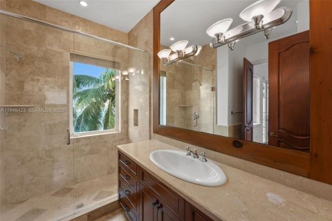 Снять в аренду виллу или дом в Норт-Майами-Бич, Флорида 5 спален, 556.21м2, № 2004804 - фото 21