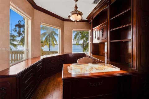 Снять в аренду виллу или дом в Норт-Майами-Бич, Флорида 5 спален, 556.21м2, № 2004804 - фото 27