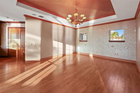 Снять в аренду виллу или дом в Норт-Майами-Бич, Флорида 5 спален, 556.21м2, № 2004804 - фото 28