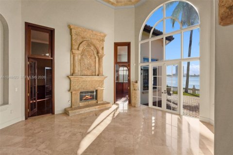 Снять в аренду виллу или дом в Норт-Майами-Бич, Флорида 5 спален, 556.21м2, № 2004804 - фото 7