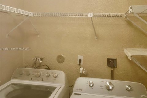 Купить виллу или дом в Уэстон, Флорида 3 спальни, 175.96м2, № 1983262 - фото 26