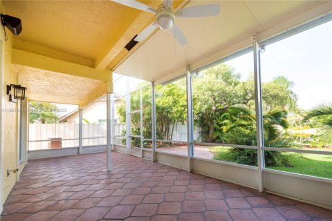 Купить виллу или дом в Уэстон, Флорида 3 спальни, 175.96м2, № 1983262 - фото 25