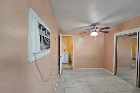 Villa ou maison à louer à Kissimmee, Floride: 1 chambre, 123.84 m2 № 1644769 - photo 5