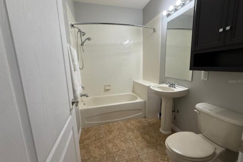 Touwnhouse à vendre à Tampa, Floride: 2 chambres, 116.03 m2 № 1899545 - photo 10