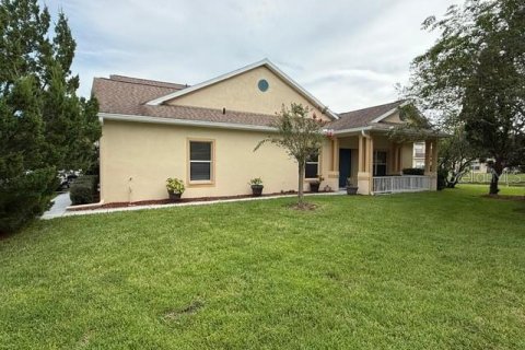 Touwnhouse à vendre à Tampa, Floride: 2 chambres, 116.03 m2 № 1899545 - photo 2