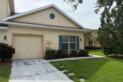 Touwnhouse à vendre à Tampa, Floride: 2 chambres, 116.03 m2 № 1899545 - photo 1