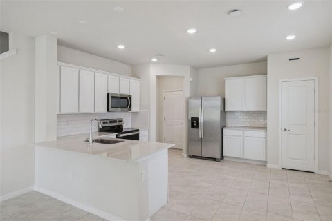 Touwnhouse à vendre à Davenport, Floride: 3 chambres, 166.85 m2 № 2099351 - photo 8