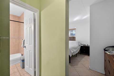 Villa ou maison à vendre à Miami Beach, Floride: 3 chambres, 126.35 m2 № 2049156 - photo 23