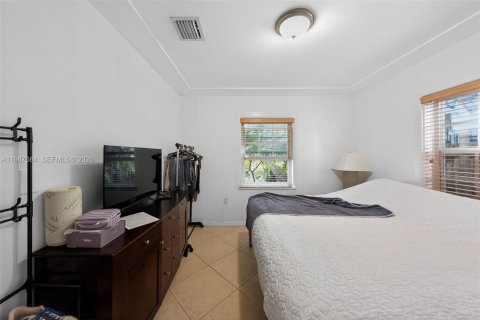 Villa ou maison à vendre à Miami Beach, Floride: 3 chambres, 126.35 m2 № 2049156 - photo 22