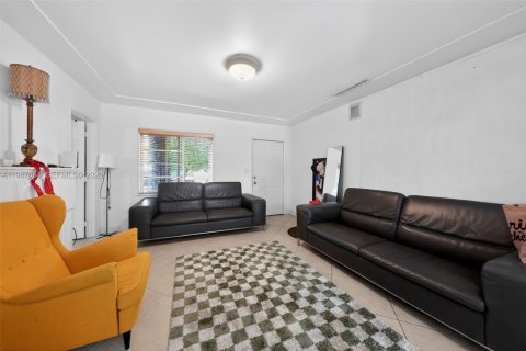 Villa ou maison à vendre à Miami Beach, Floride: 3 chambres, 126.35 m2 № 2049156 - photo 8