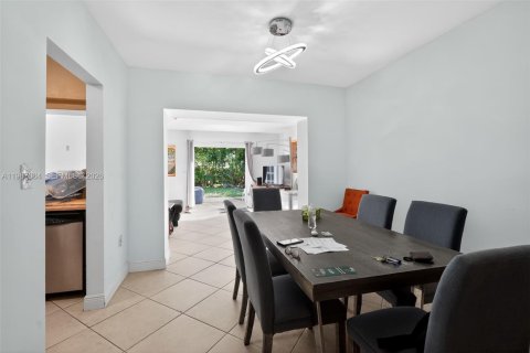 Villa ou maison à vendre à Miami Beach, Floride: 3 chambres, 126.35 m2 № 2049156 - photo 18