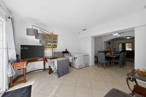 Villa ou maison à vendre à Miami Beach, Floride: 3 chambres, 126.35 m2 № 2049156 - photo 13