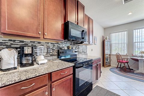 House in Parrish, Florida 3 bedrooms, 140.75 sq.m. № 1883427 - photo 9