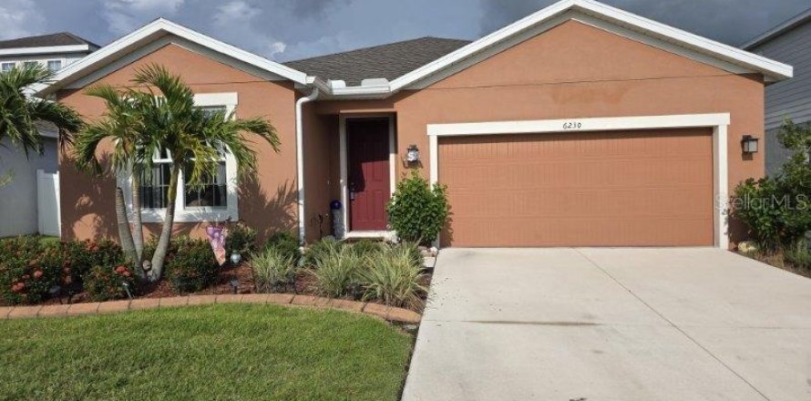 House in Parrish, Florida 3 bedrooms, 140.75 sq.m. № 1883427
