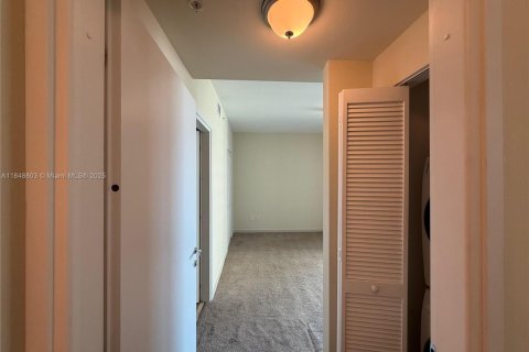 Copropriété à louer à Miami, Floride: 1 chambre, 68.1 m2 № 1962550 - photo 7