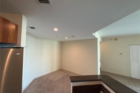 Copropriété à louer à Miami, Floride: 1 chambre, 68.1 m2 № 1962550 - photo 5