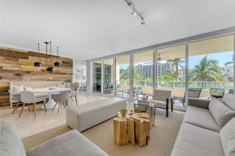 Condo in Key Biscayne, Florida, 3 bedrooms № 2190022