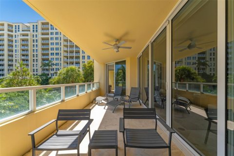 Condo in Key Biscayne, Florida, 3 bedrooms № 2190022 - photo 10