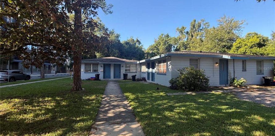 Duplex in Gainesville, Florida 6 bedrooms, 306.58 sq.m. № 1849971