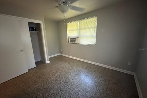 Duplex in Gainesville, Florida 6 bedrooms, 306.58 sq.m. № 1849971 - photo 5