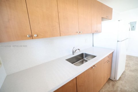 Снять в аренду квартиру в Майами, Флорида 1 спальня, № 2001998 - фото 4