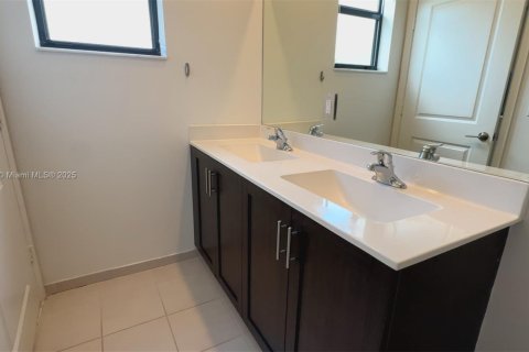 Villa ou maison à vendre à Miami, Floride: 3 chambres, 122.63 m2 № 1922201 - photo 7