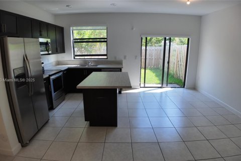 Villa ou maison à vendre à Miami, Floride: 3 chambres, 122.63 m2 № 1922201 - photo 14